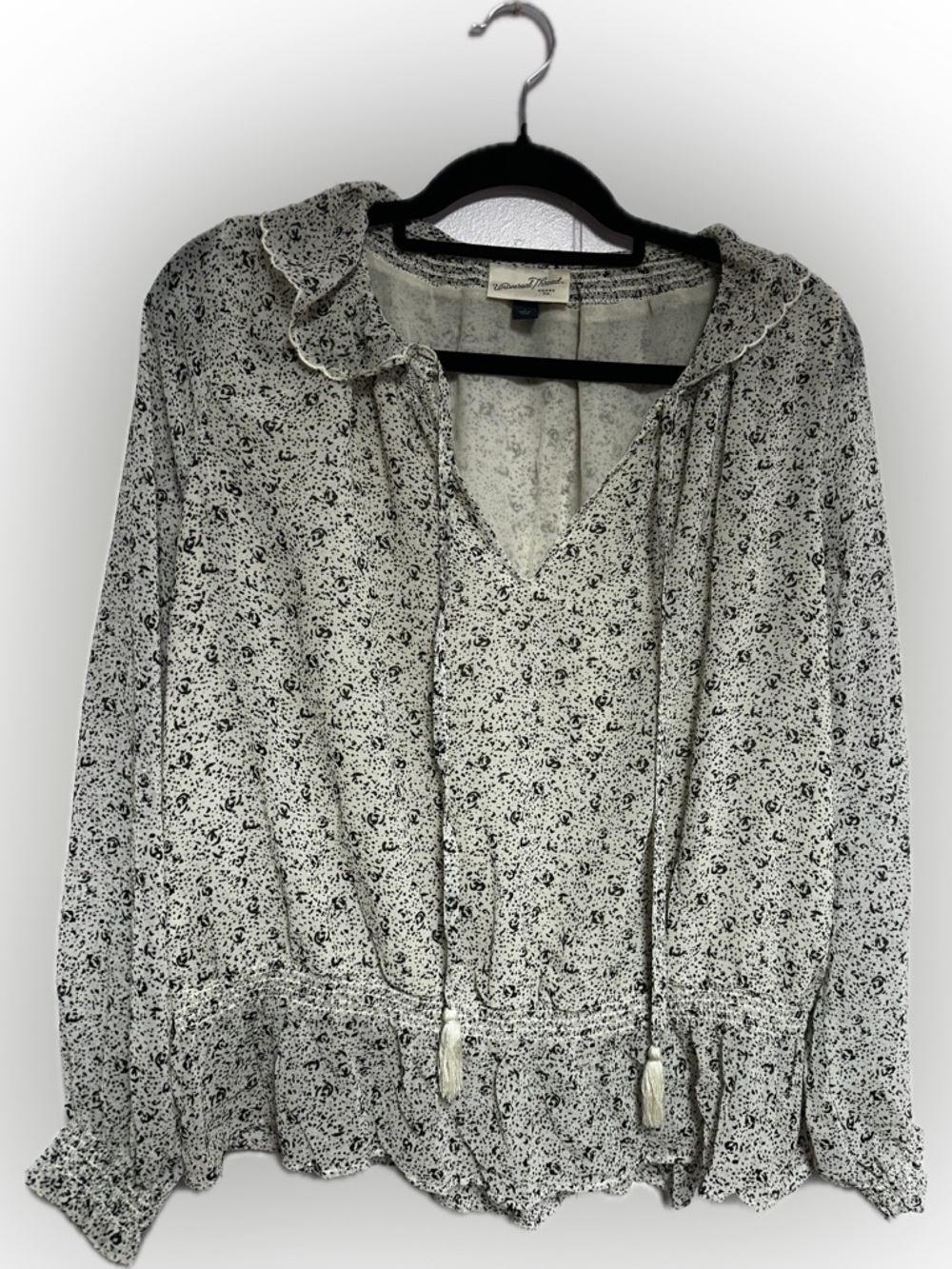 Universal Thread Cream Floral Tie-Front Ruffle Blouse - Picture 4 of 5